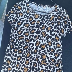 Small Cheetah print short sleeve